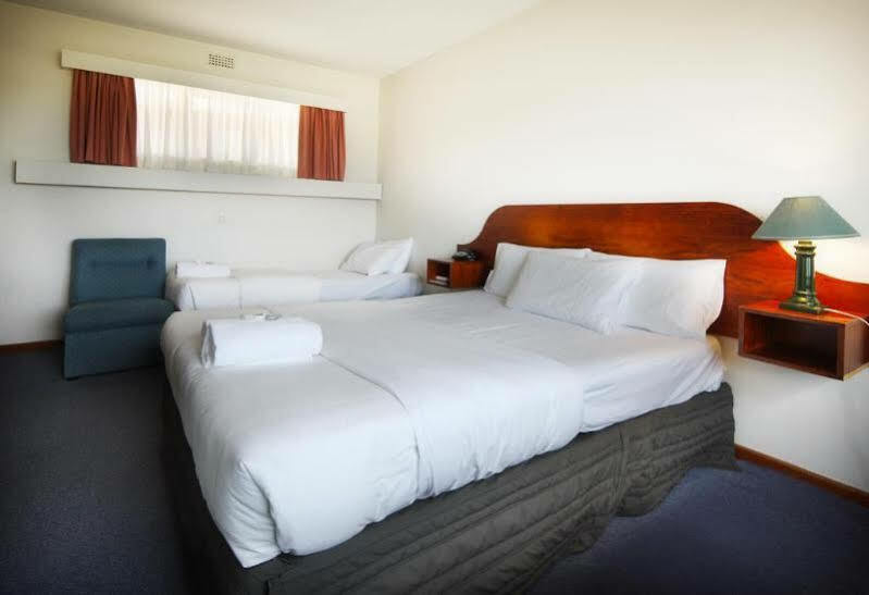 City View Motel Montagu Bay Buitenkant foto